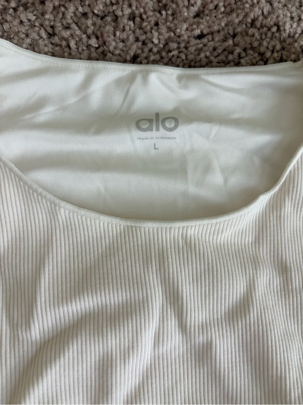 ALO Yoga nwt alo